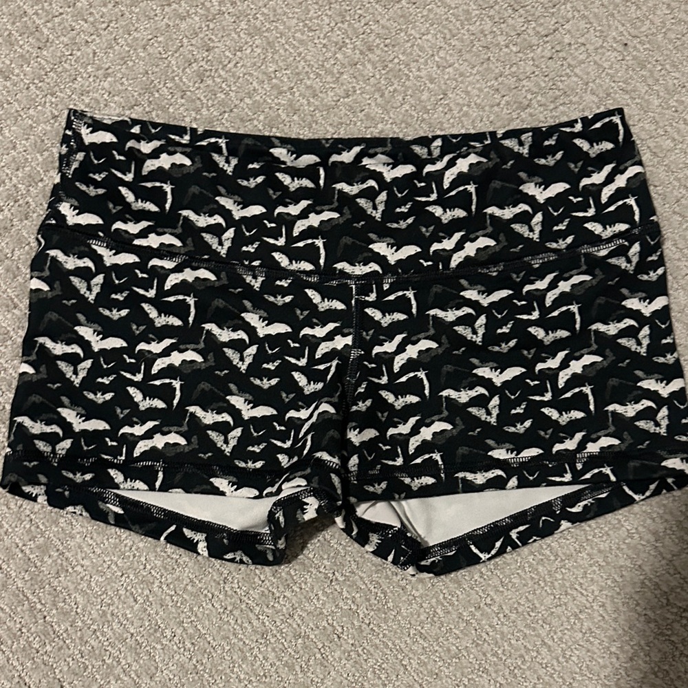 Fleo Black and White Bat Pattern Shorts
